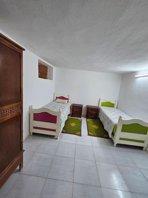 Hadhri Appartement Тозьор Екстериор снимка