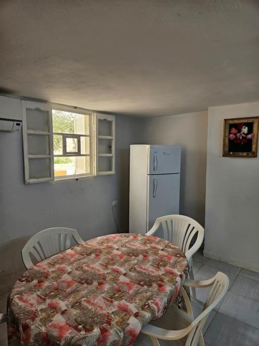 Hadhri Appartement Тозьор Екстериор снимка