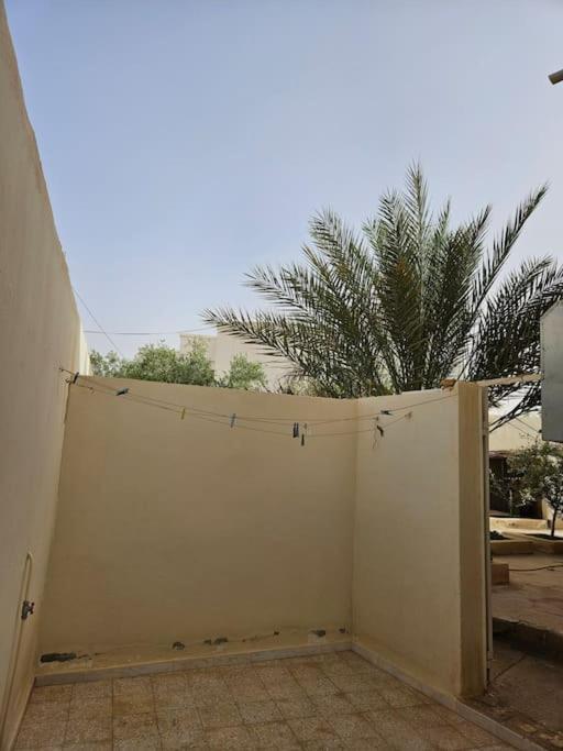 Hadhri Appartement Тозьор Екстериор снимка