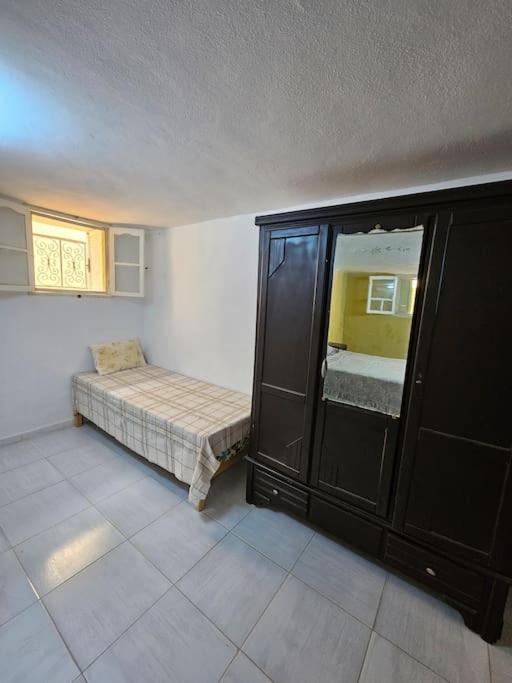 Hadhri Appartement Тозьор Екстериор снимка